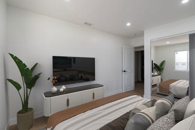 Building Photo - Central air conditioning!