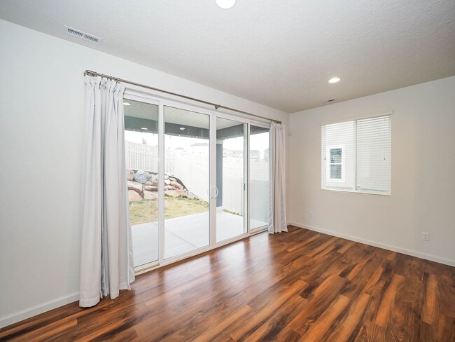Building Photo - Cute single family home in Saratoga Springs