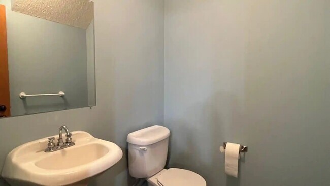 Building Photo - 15563 Garnet Way