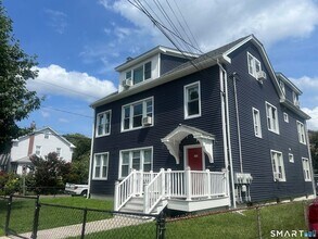 Building Photo - 385 Savin Ave