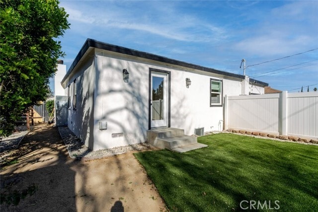 Building Photo - 20026 Kittridge St