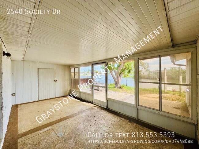 Building Photo - Your Dream Home Awaits: Cozy 2-Bed Rental ...