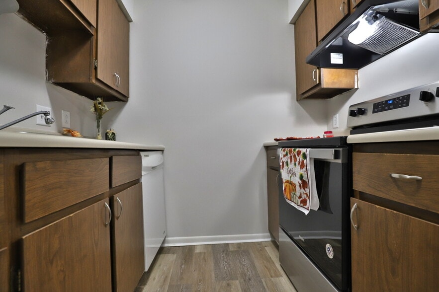 Primary Photo - Hollybrook Apartments