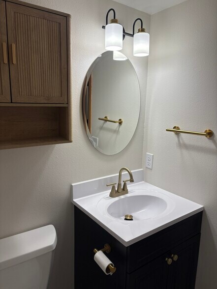 Building Photo - 830 Dover St