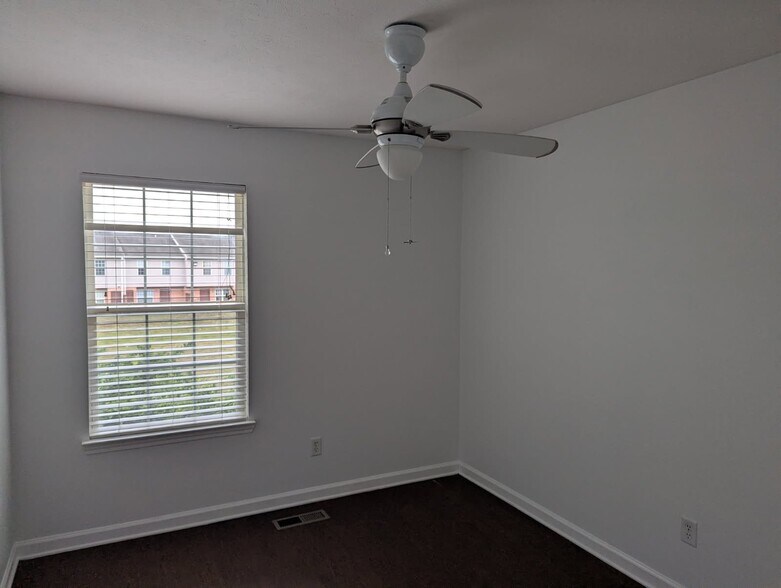 Building Photo - 932 Patty Cove