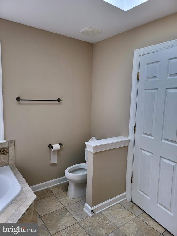 Building Photo - 6161 Popes Creek Pl