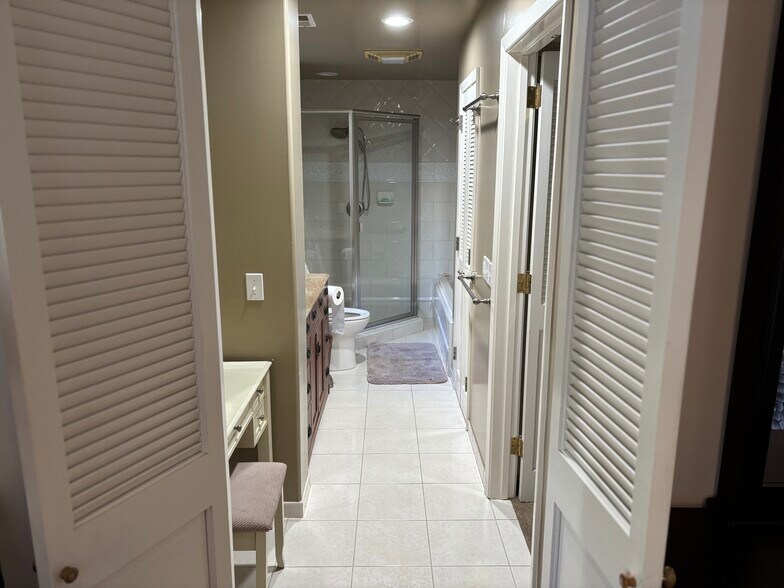 Building Photo - 66 Merced Ave