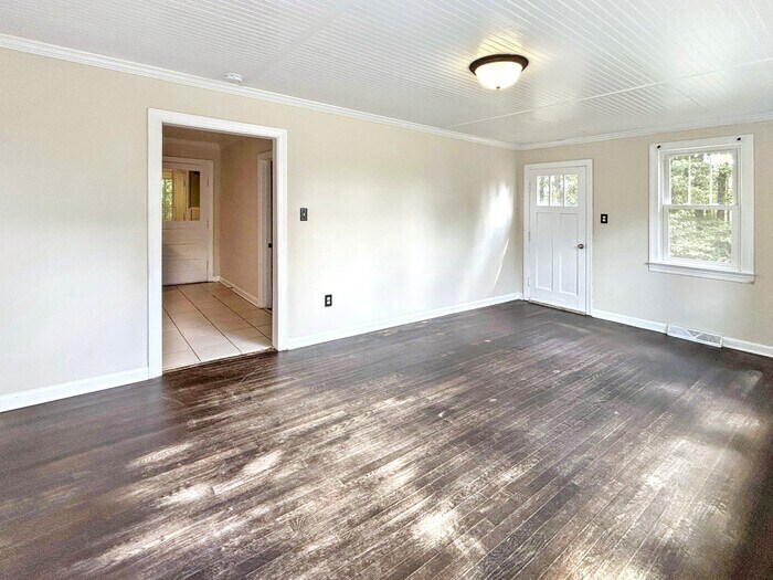 Building Photo - 146 Van Horn Ln