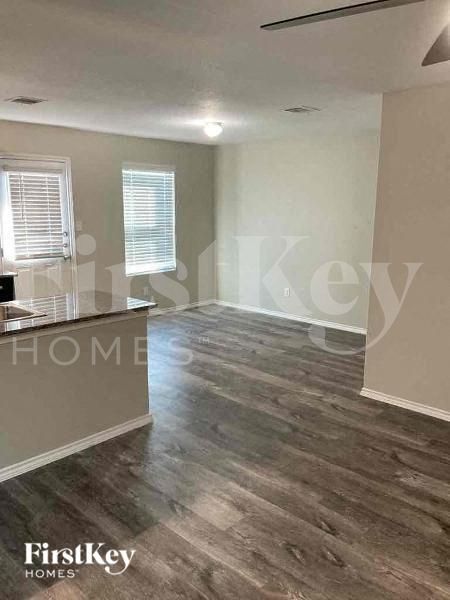 Building Photo - 31582 Acacia Vis
