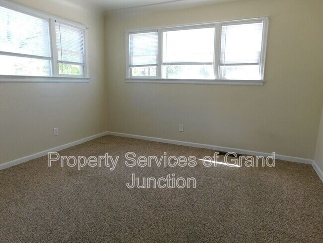 Building Photo - 1346 Texas Ave