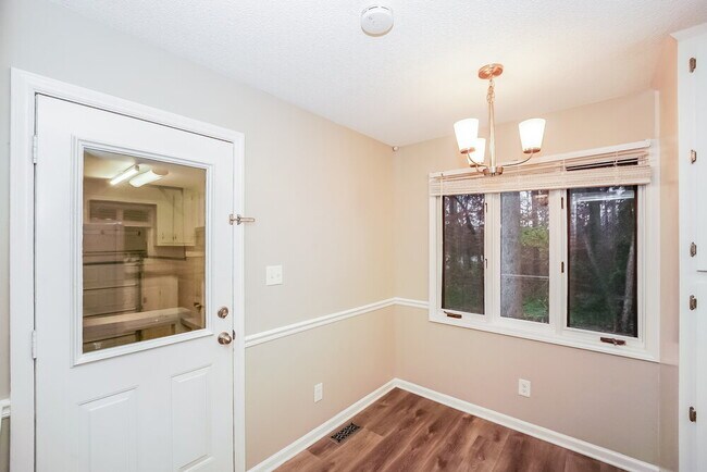 Building Photo - 1507 Bellingham Dr