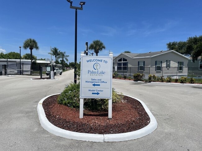 Building Photo - 7436 44th Terrace N