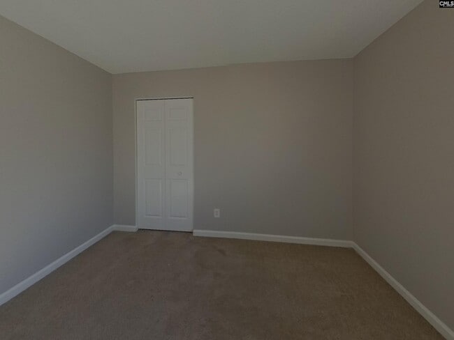 Building Photo - 482 Fox Trot Dr