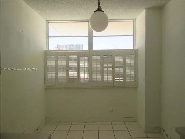 Building Photo - 250 174th St