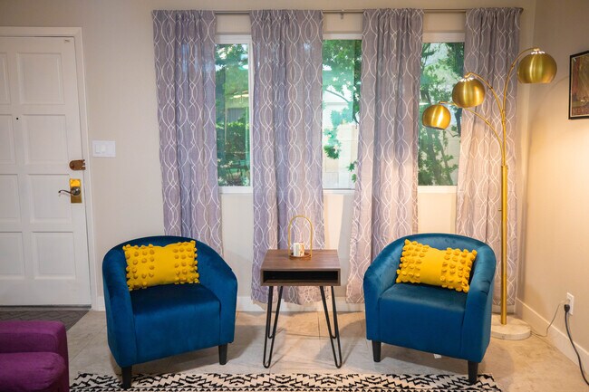 Building Photo - 2812 S Mill Ave