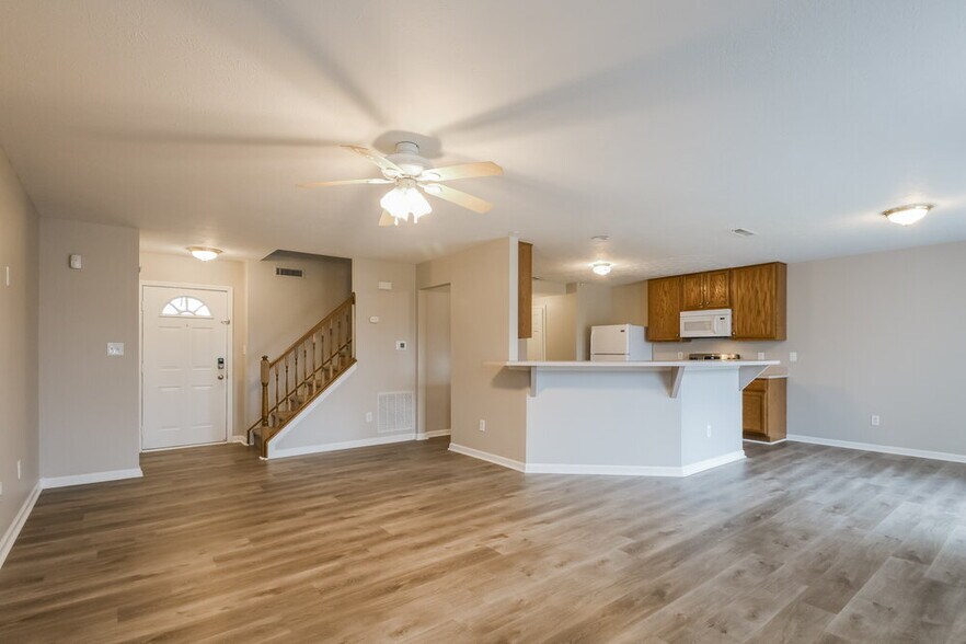 Building Photo - 443 Grabill Dr