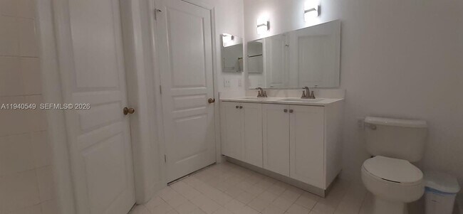 Building Photo - 207 Mallory Ct