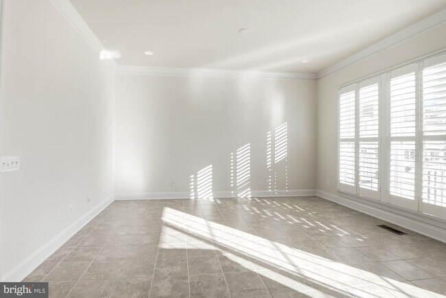 Building Photo - 25442 Hopton House Terrace