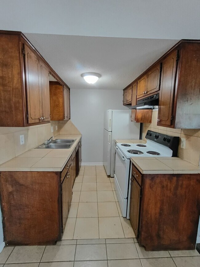Interior Photo - TO CORNERSTONE APARTMENTS