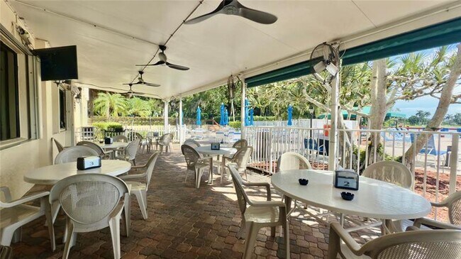 Building Photo - 9340 Lagoon Pl