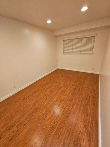 Second Bedroom - 25 Weepingwood