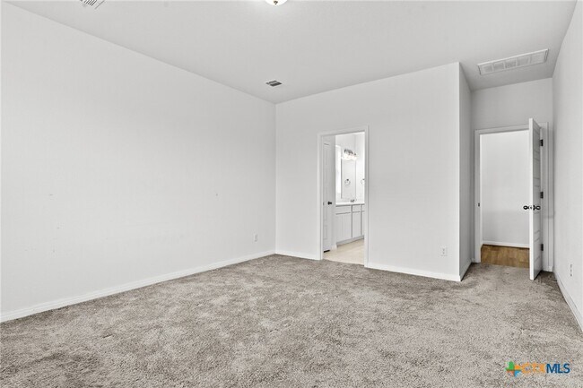 Building Photo - 448 Chaste Tree Dr