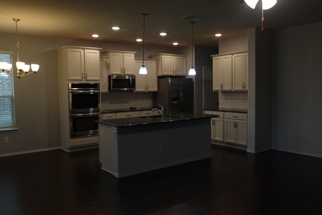 Building Photo - 1310 Stonewall Ridge