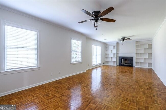 Building Photo - 1205 Spring Valley Ln NE