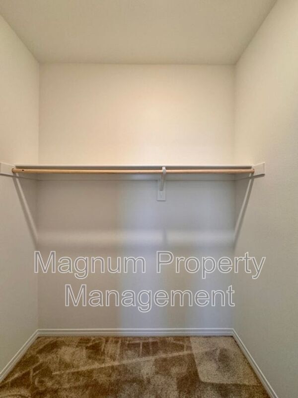 Building Photo - 34495 Agave Dr