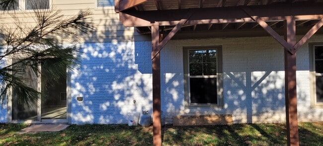 Building Photo - 15804 Lee Carter Road