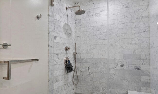 Building Photo - 1330 Lancaster St