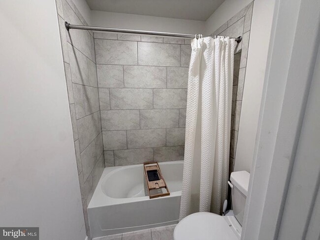 Building Photo - 2835 Bridgewater Dr