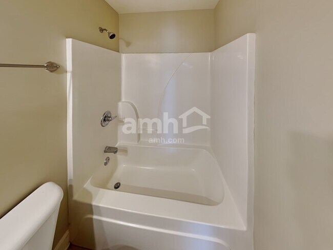 Building Photo - 3520 Wilbur St