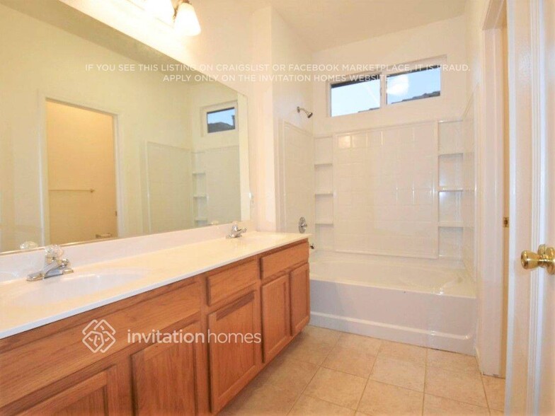 Building Photo - 7722 Manorside Dr