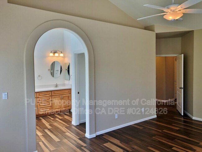 Building Photo - 31374 Corte Tunas