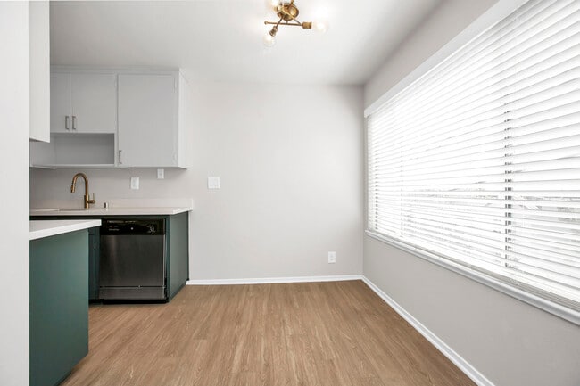 Building Photo - 630 Alvarado