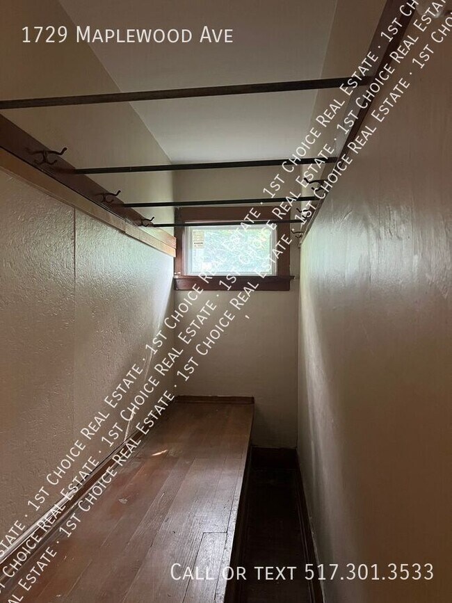 Building Photo - 1729 Maplewood Ave