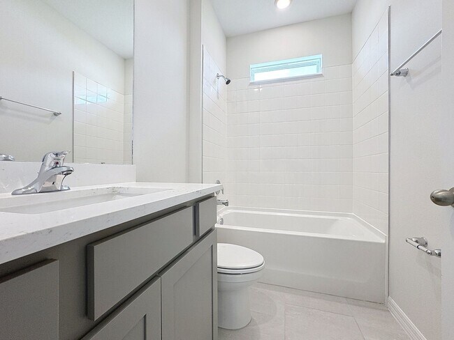 Building Photo - 10547 Bridgegate Hts Lp