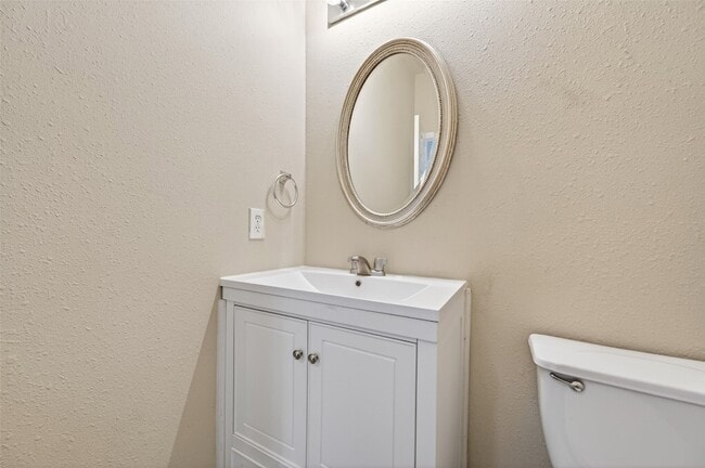 Building Photo - 2610 Argos Dr