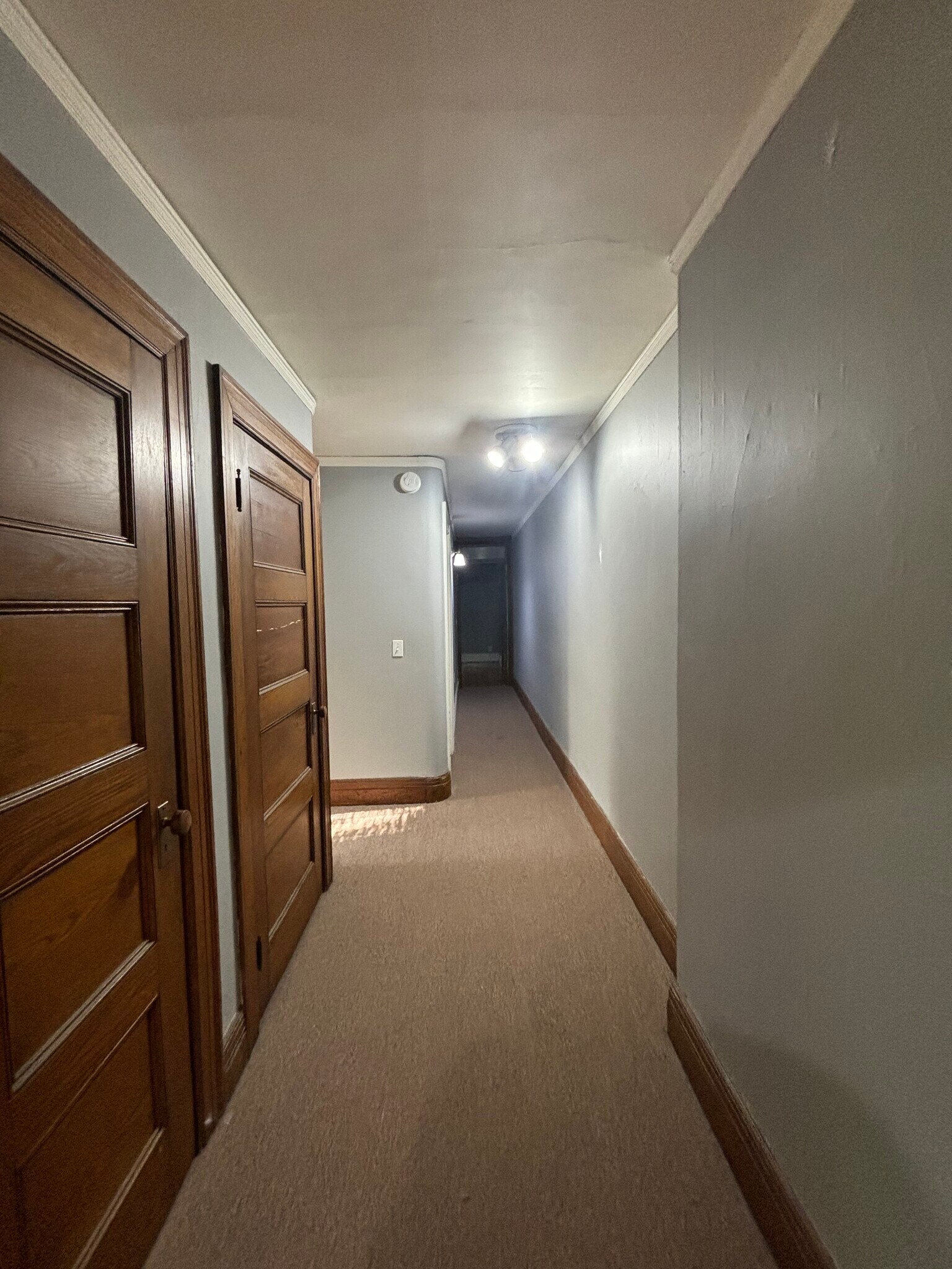 Building Photo - 5 Thayer St