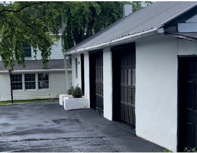 Building Photo - Beautiful Landale 4 Bedroom Single with 2 car garage for rent $3,450/month
