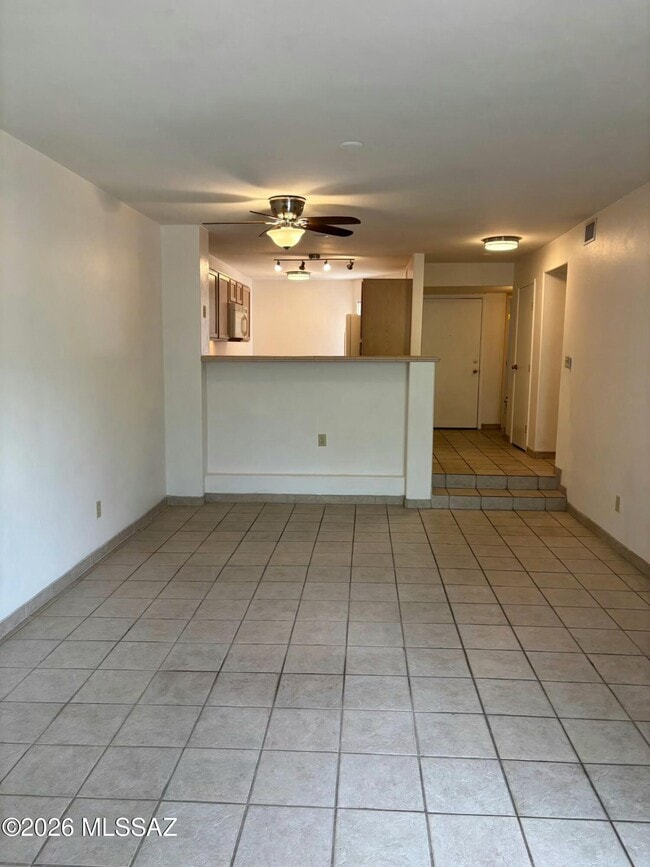 Building Photo - 5675 N Camino Esplendora