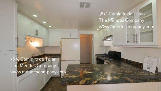 Building Photo - 3876 Caminito De Tatan