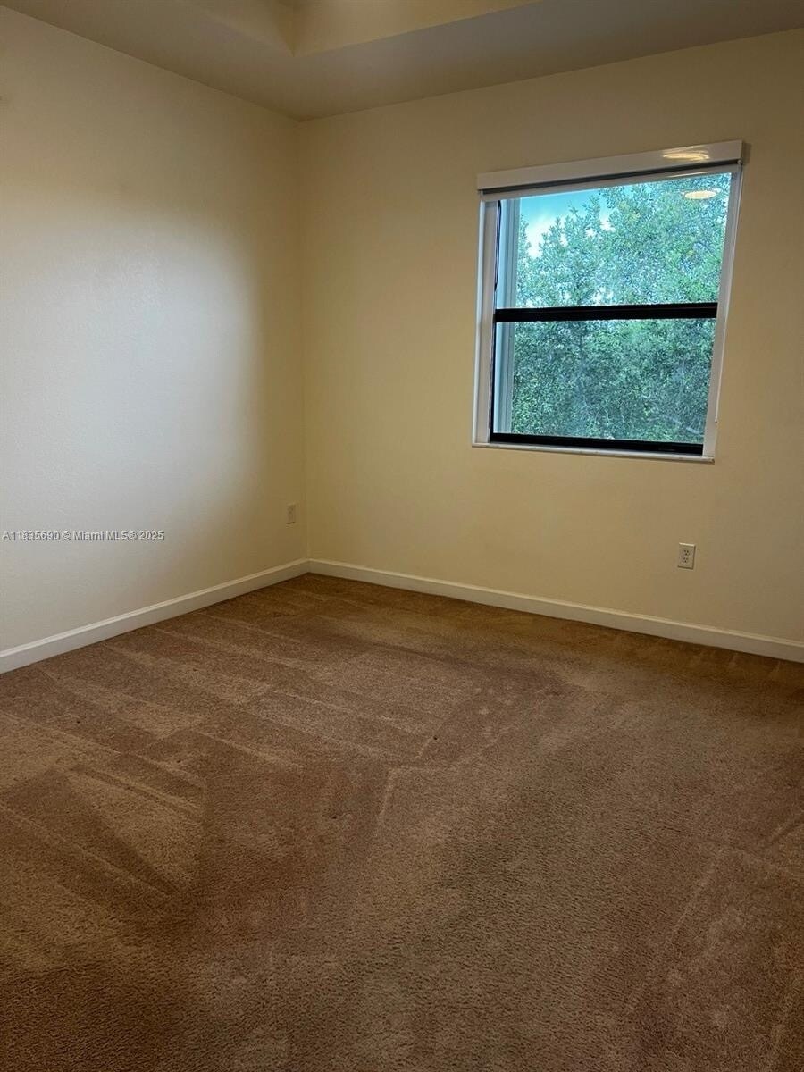 Building Photo - 11512 SW 151st Ave