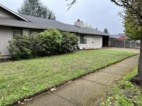 Building Photo - 2100 Amirante St
