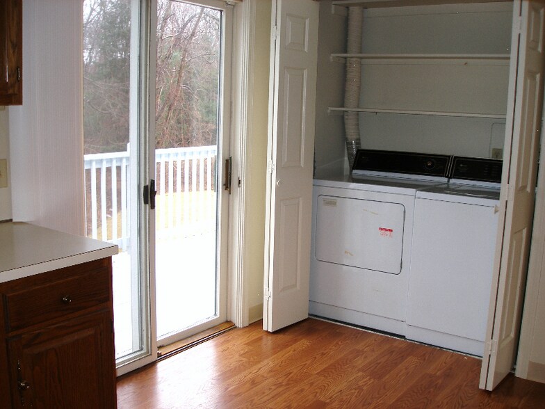 Building Photo - 25 Founders Village