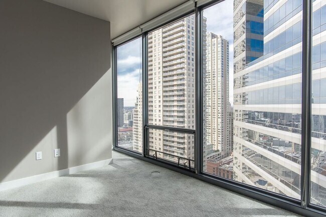 Building Photo - 520 N Wabash Ave