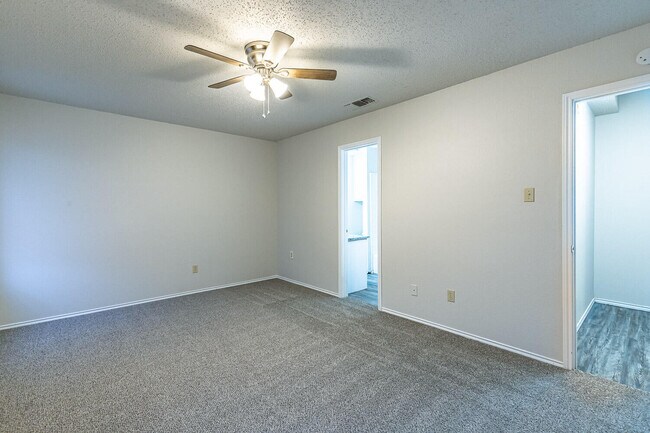 Building Photo - 17 Wagnon Dr
