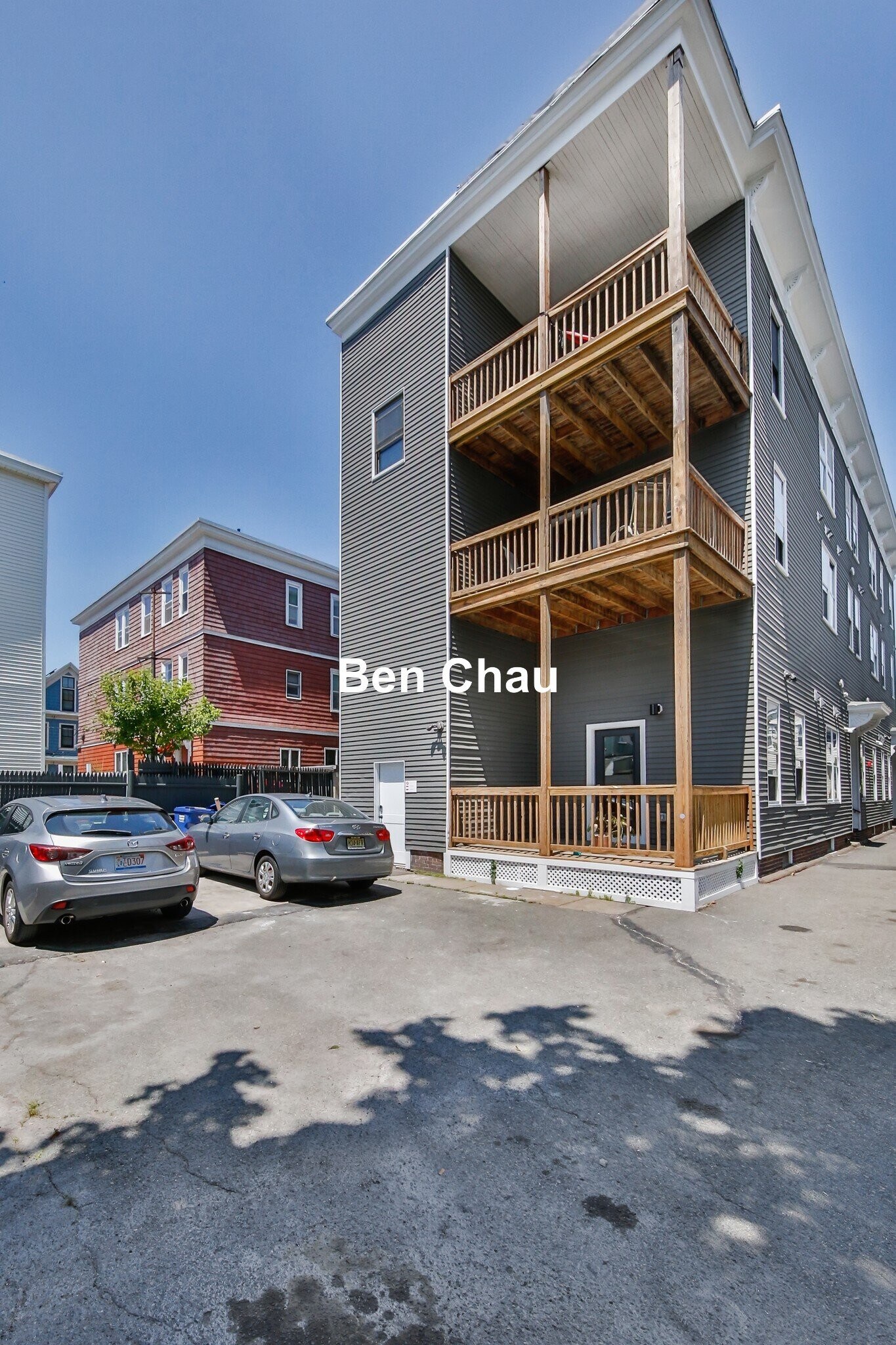 Building Photo - 24 Clary St