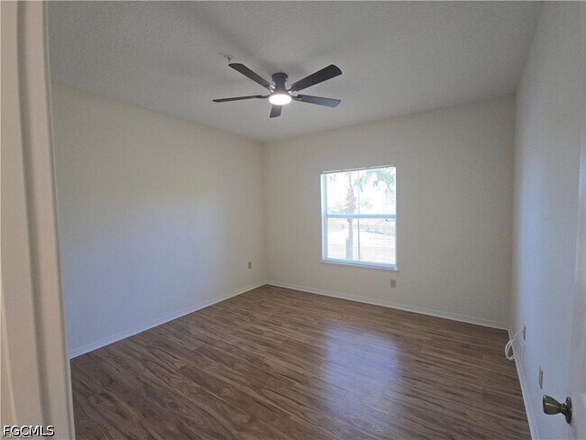 Building Photo - 11500 Villa Grand
